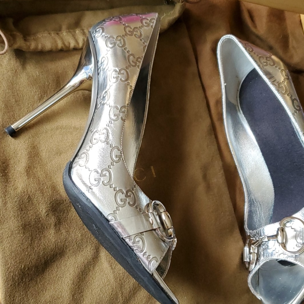 Gucci Silver GG Leather Shiny 4 inch Hill Open Toe - Picture 6 of 16